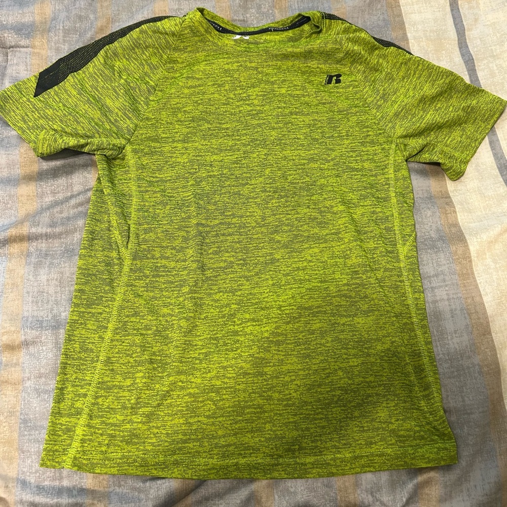 Boy’s Russell Athletic Dri-fit Yellow Green Athletic T-Shirt Size Medium 10/12